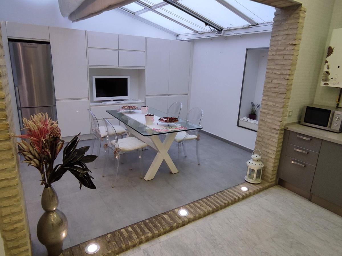 Apartamento Un Jardin En La Alfalfa - Kainga Homes Seville Exterior photo